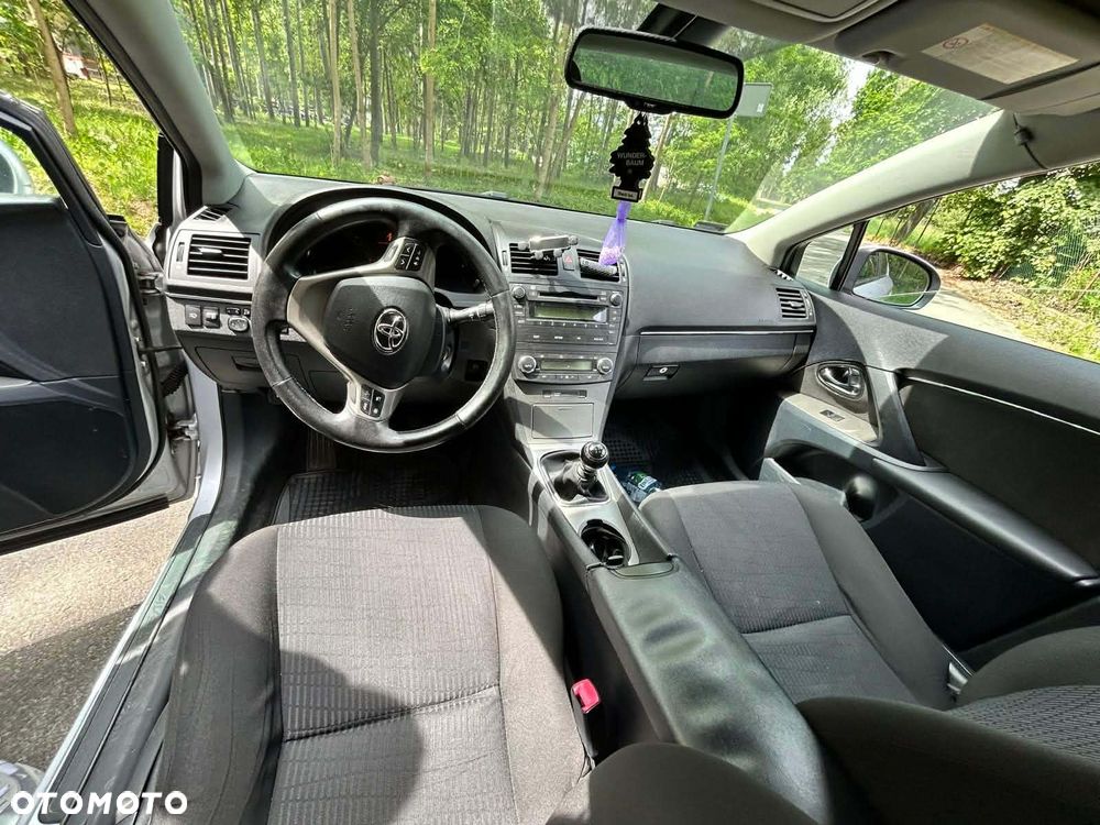 Toyota Avensis 1.8 Sol - 5