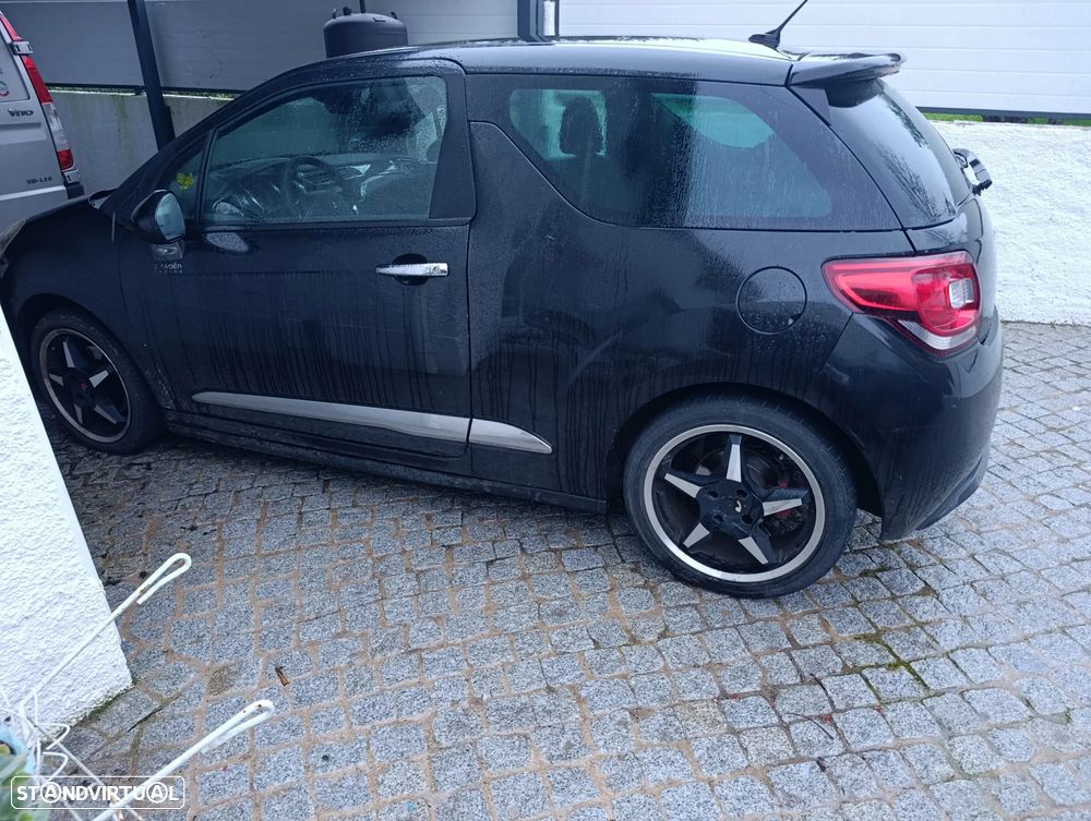 Citroën DS3 1.6 HDi Airdream Sport Chic - 6