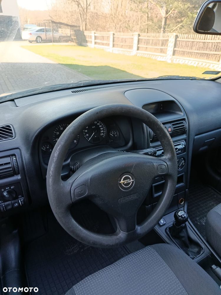 Opel Astra - 10
