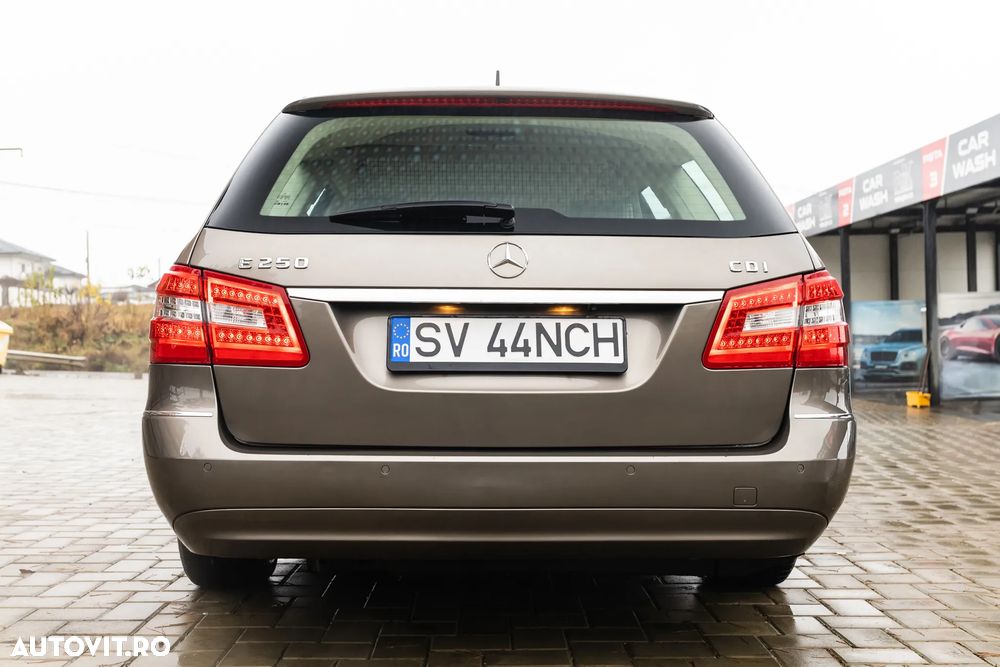 Mercedes-Benz E 250 T CDI DPF BlueEFFICIENCY Automatik Elegance - 14