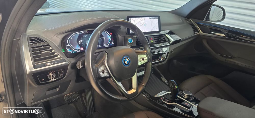 BMW iX3 Impressive - 12