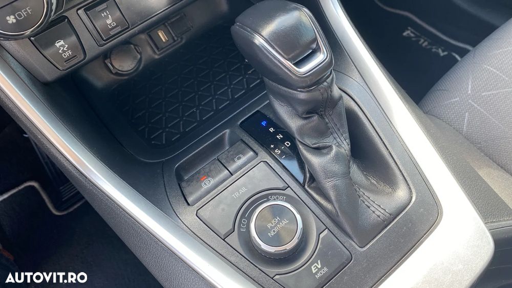 Toyota RAV4 - 14