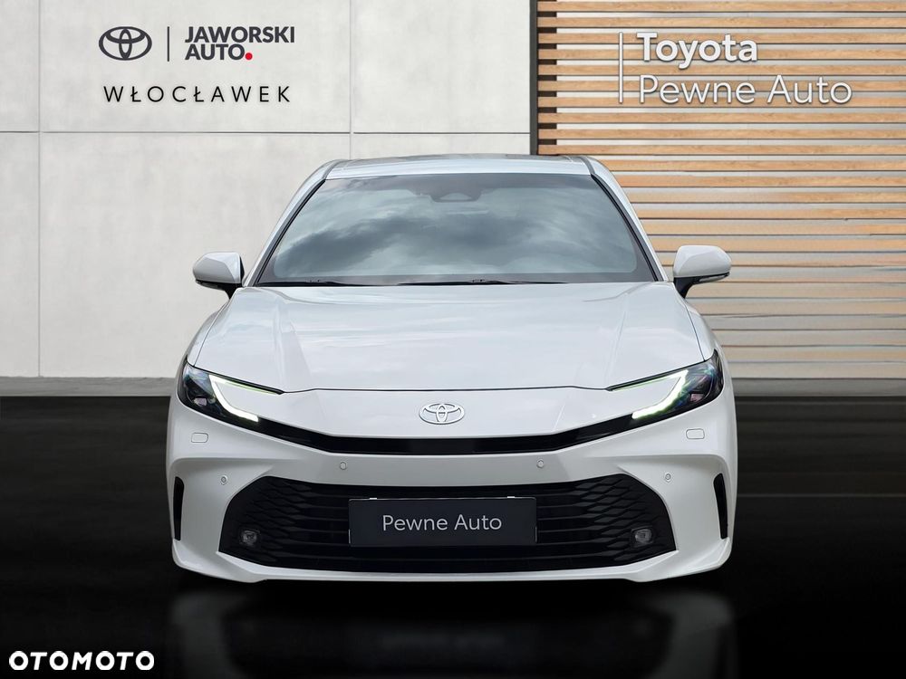 Toyota Camry - 8