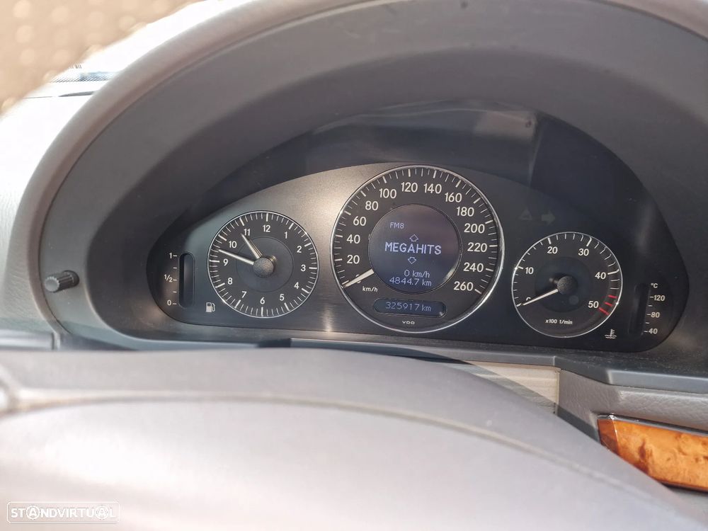 Mercedes-Benz E 220 CDi Elegance - 30