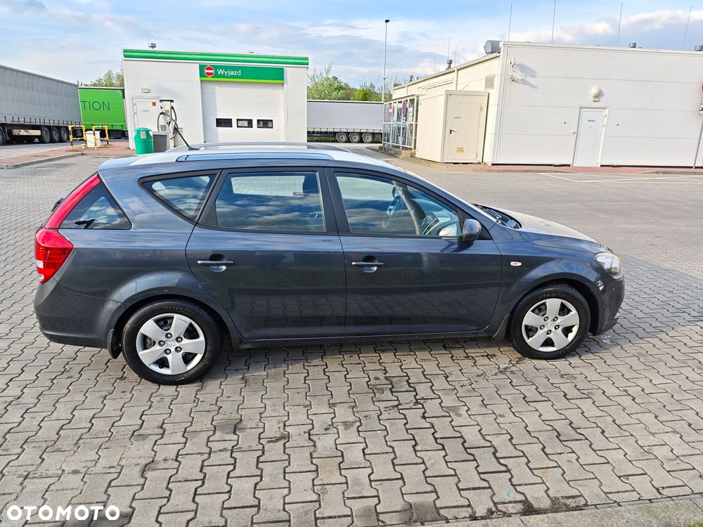 Kia Ceed - 17