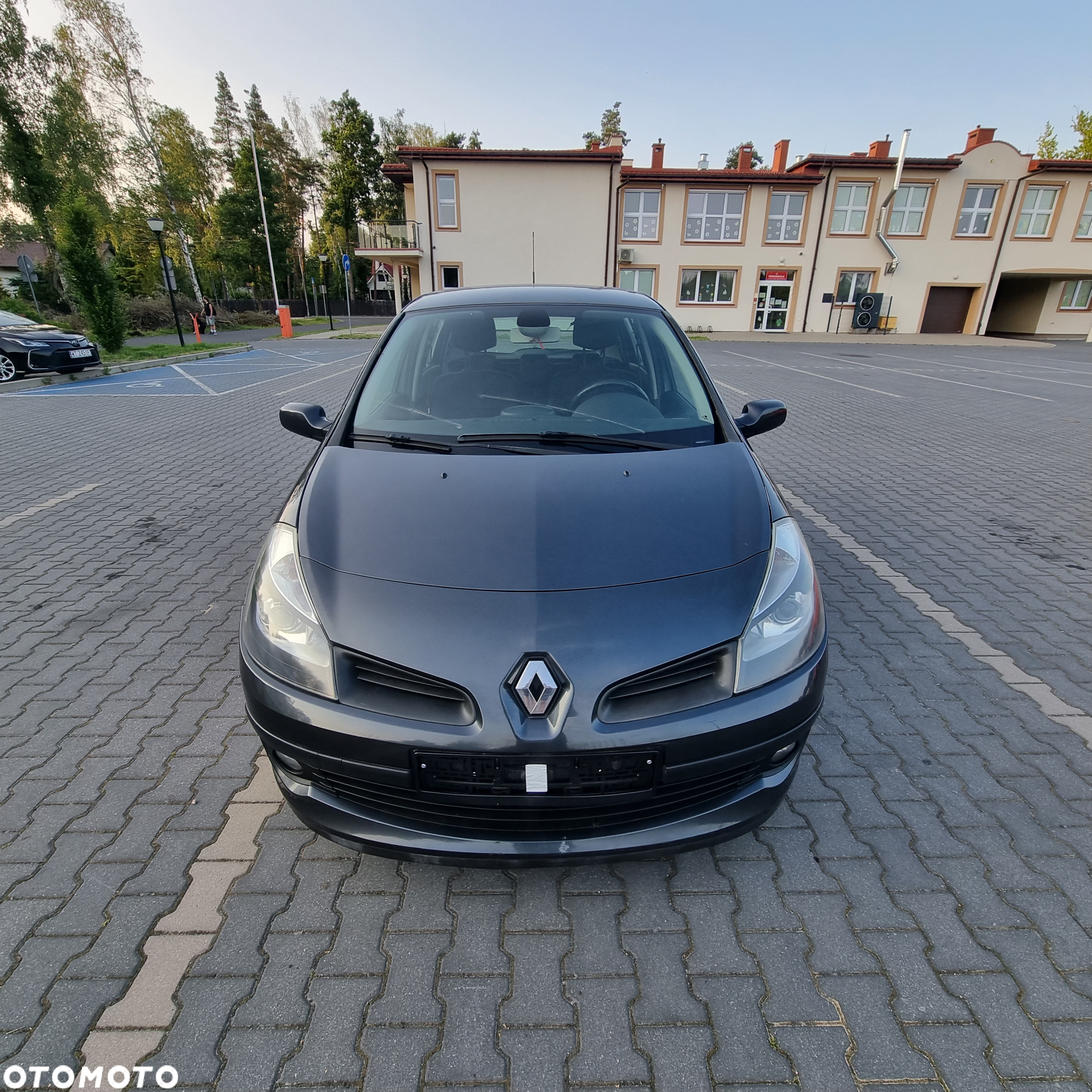 Renault Clio 1.6 16V Privilege - 2