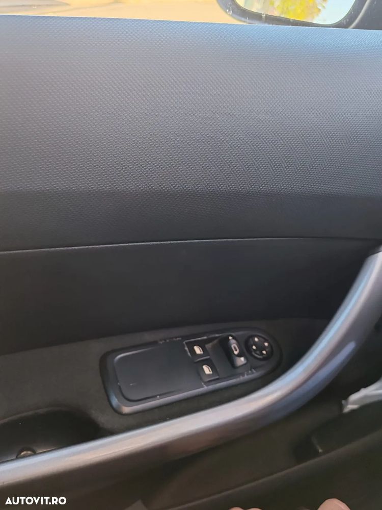 Peugeot 308 1.6 e-HDI FAP STT Active - 17