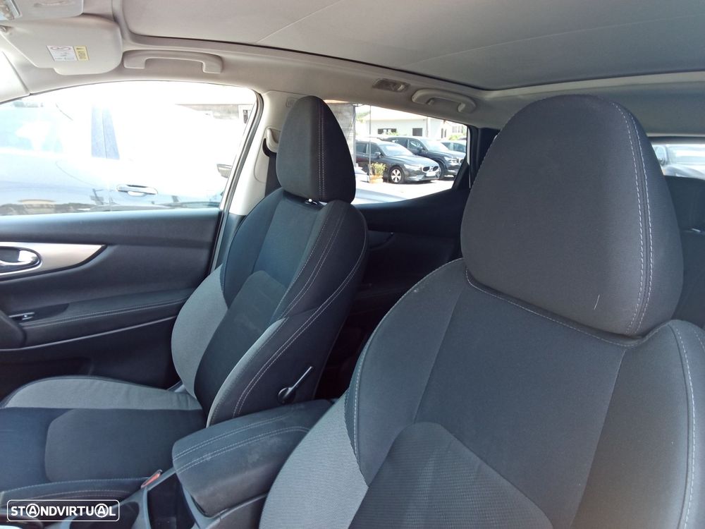 Nissan Qashqai 1.2 DIG-T N-Connecta 18 Xtronic - 26