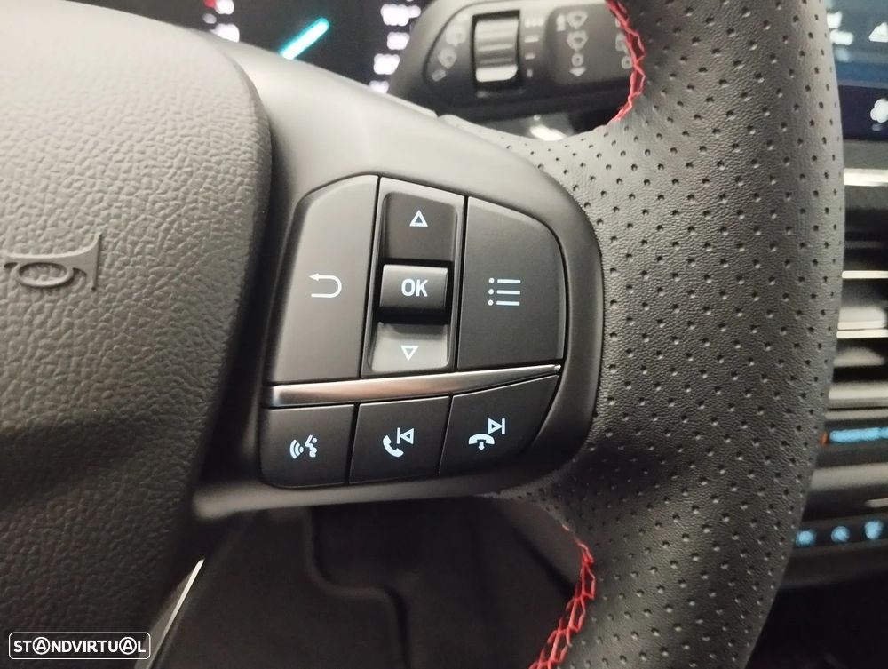 Ford Focus 1.0 EcoBoost MHEV ST-Line - 22