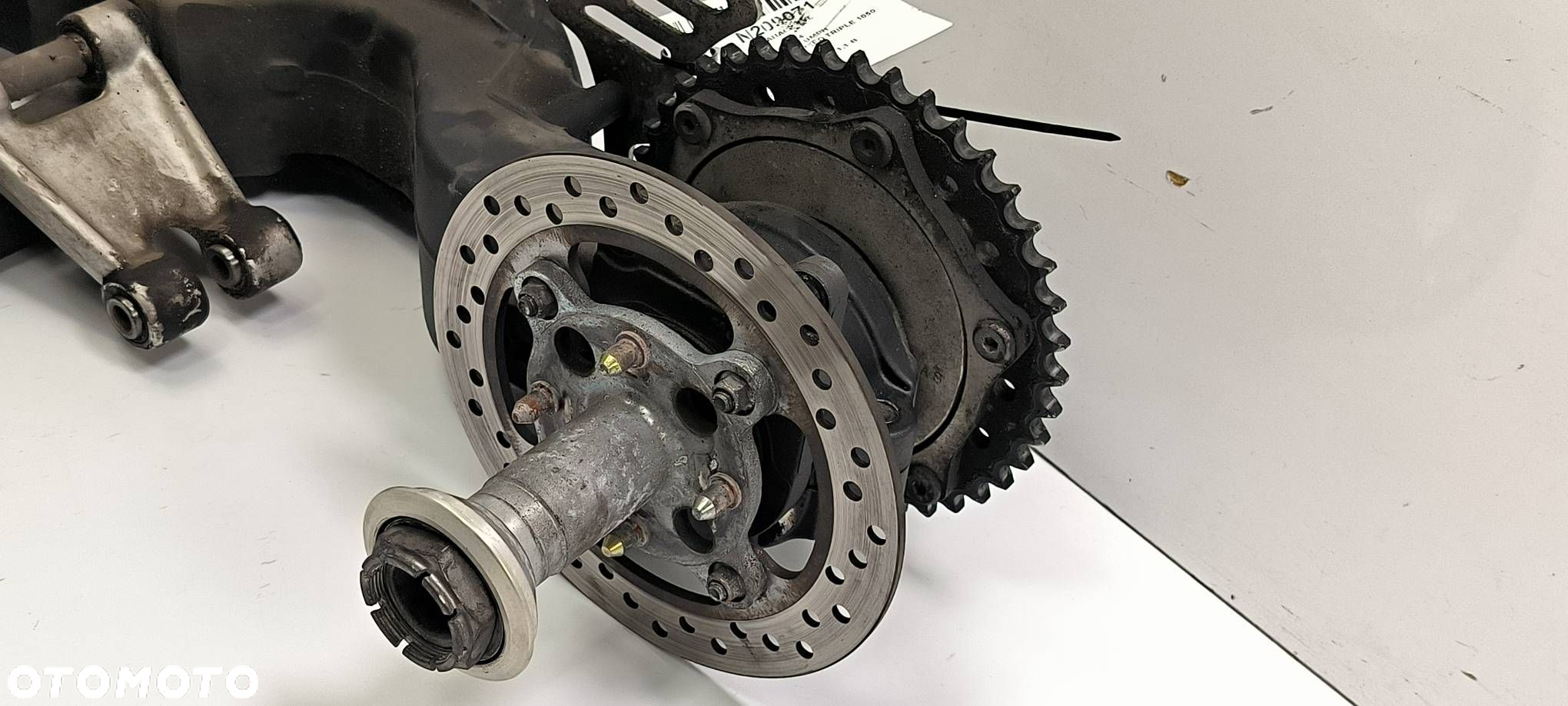 WAHACZ TYŁ TRIUMPH SPEED TRIPLE 1050 - 5