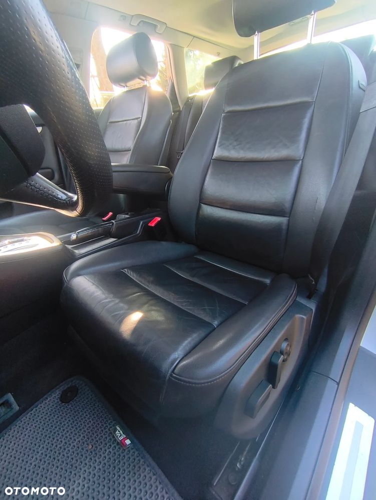 Audi A4 Avant 2.0 T FSI multitronic - 29