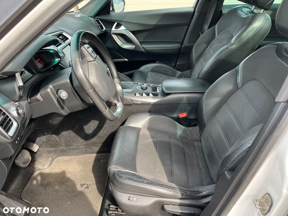 Citroën DS5 HDi 165 SportChic - 12