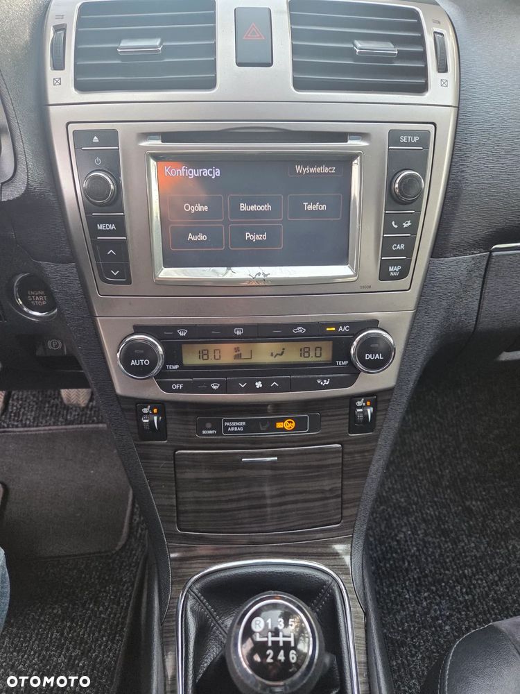 Toyota Avensis Touring Sports 1.8 Business Edition - 32