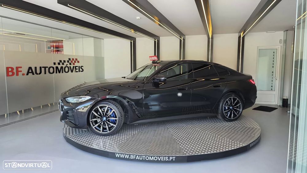 BMW i4 eDrive40 Pack Desportivo M - 12