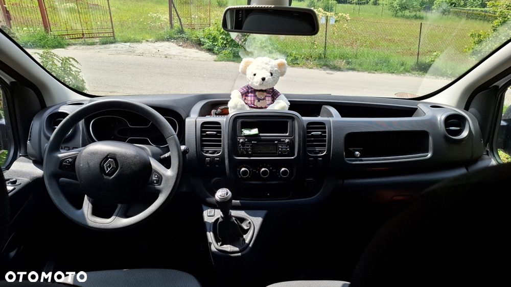 Renault TRAFIC III - 10