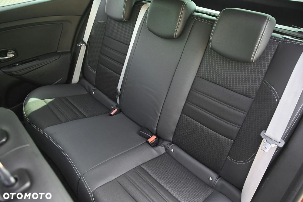 Renault Megane ENERGY dCi 130 BOSE EDITION - 15