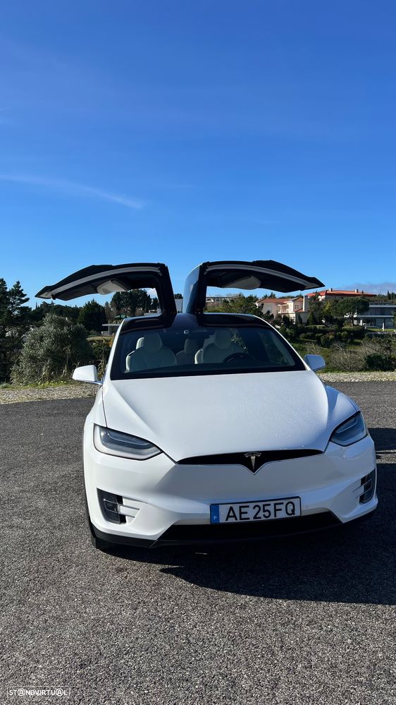Tesla Model X P100D - 12