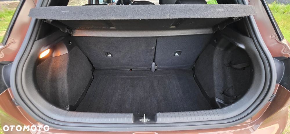 Hyundai i20 1.4 YES Gold - 22