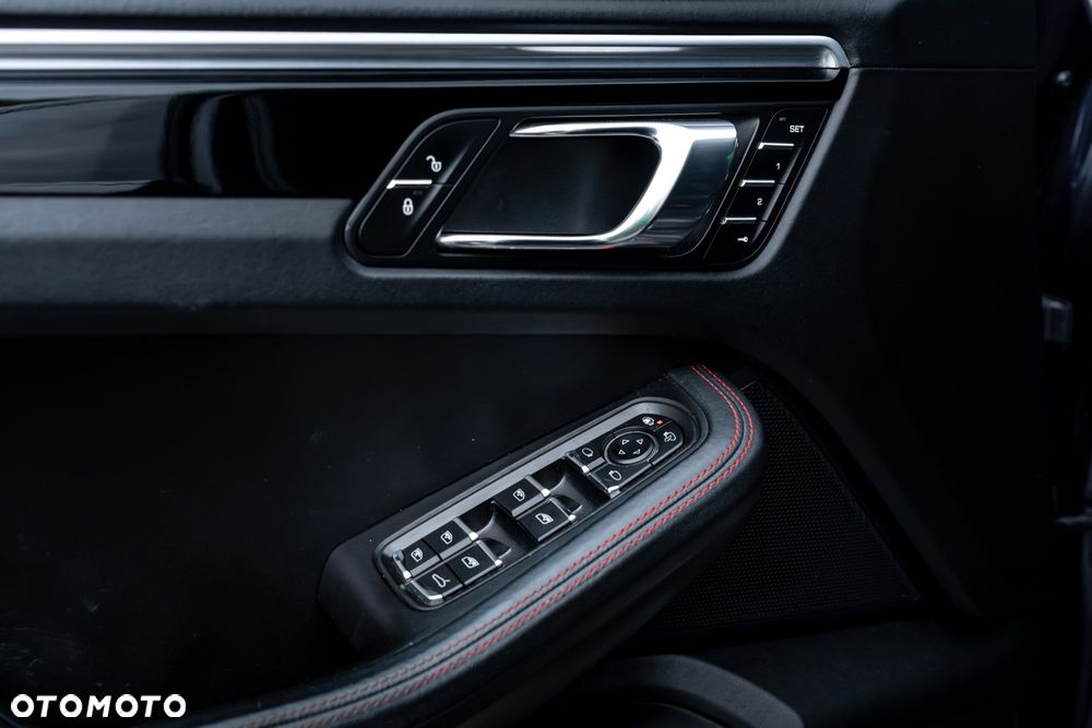 Porsche Macan GTS PDK - 18