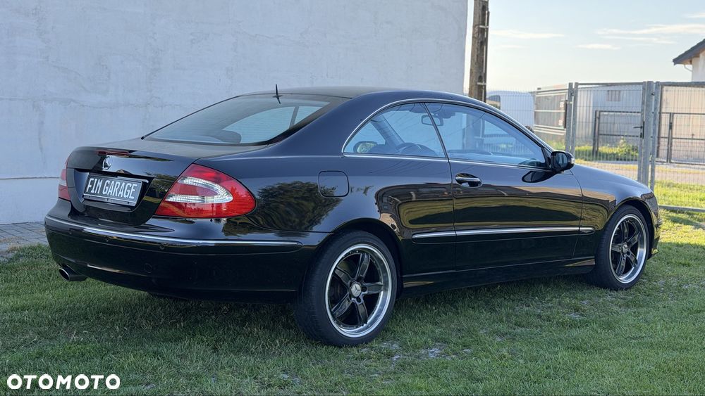 Mercedes-Benz CLK - 4