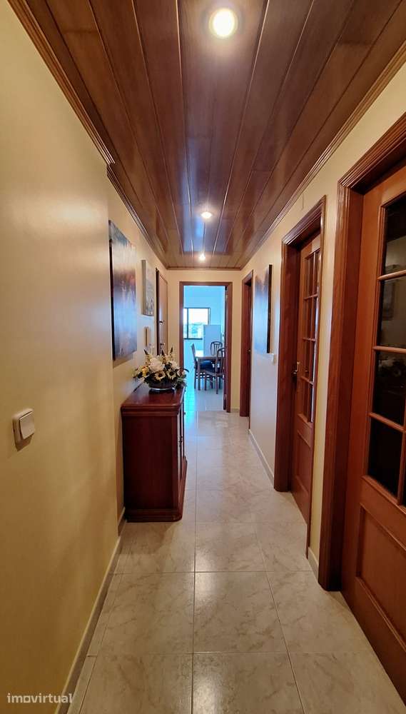 Apartamento T2 como Novo, totalmente equipado e mobilado no Carregado - Grande imagem: 5/10