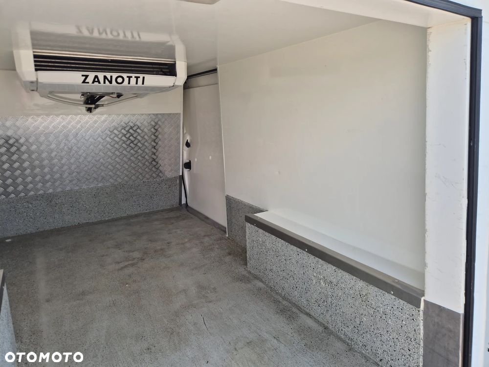 Renault TRAFIC 1.6 DCI 145KM LONG CHŁODNIA MROŹNIA WYJŚCIE STACJONARNE SALON PL - 13