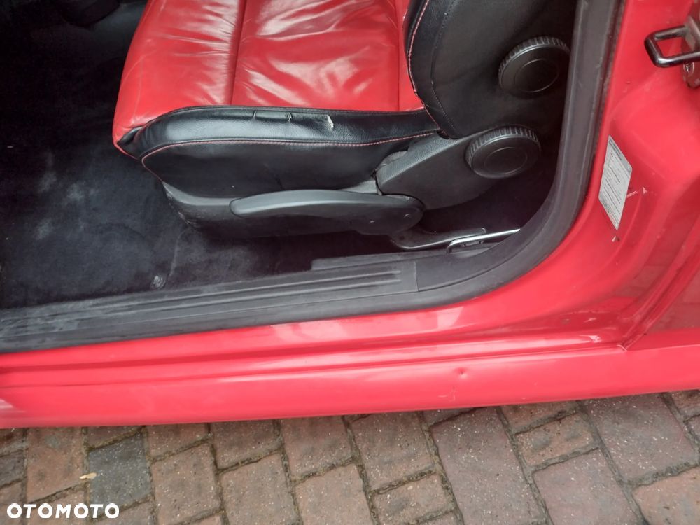 Volkswagen New Beetle - 11