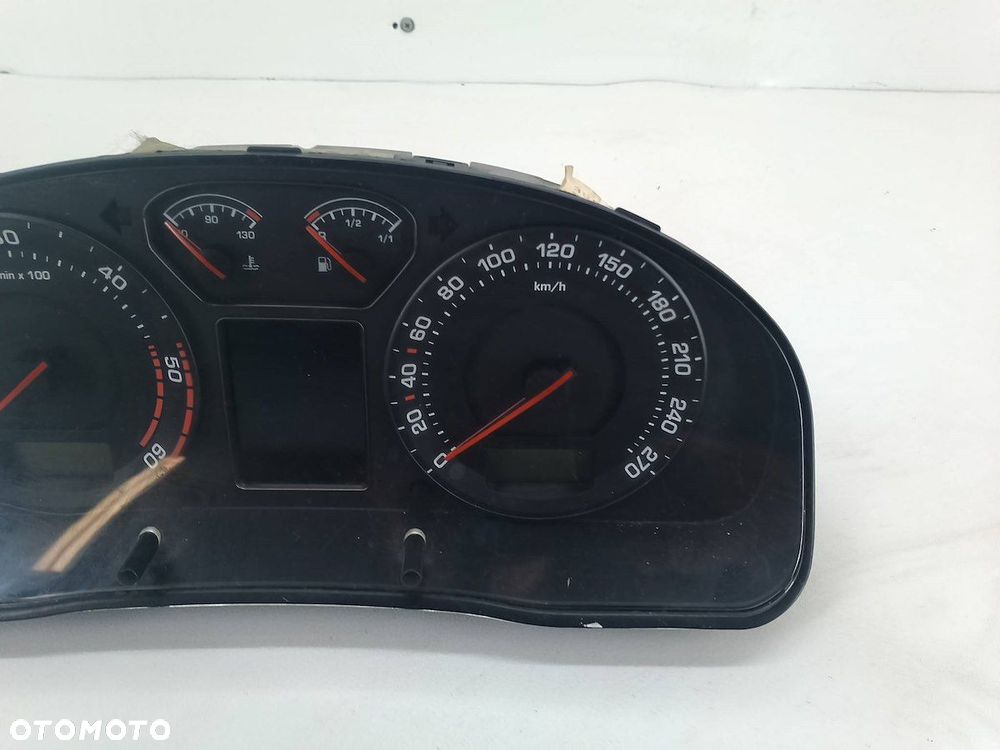 LICZNIK SKODA SUPERB I  1.9 TDI 3U0920841D - 3