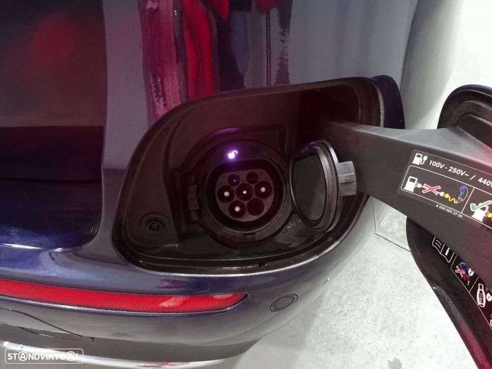 Mercedes-Benz E 300 - 35