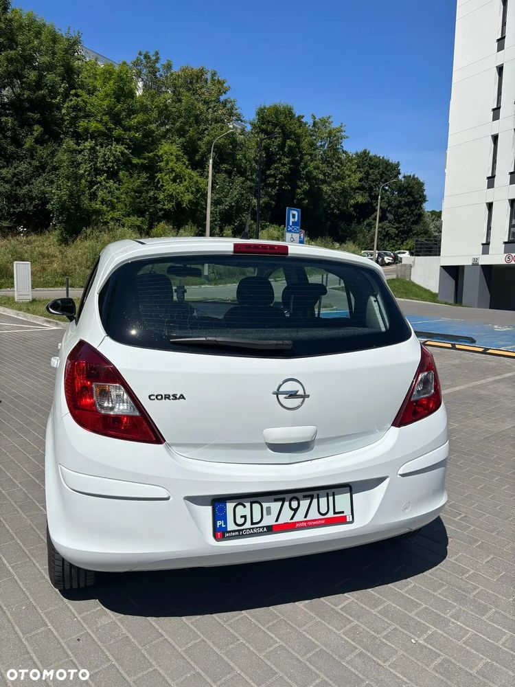 Opel Corsa 1.2 16V Edition / Active - 4