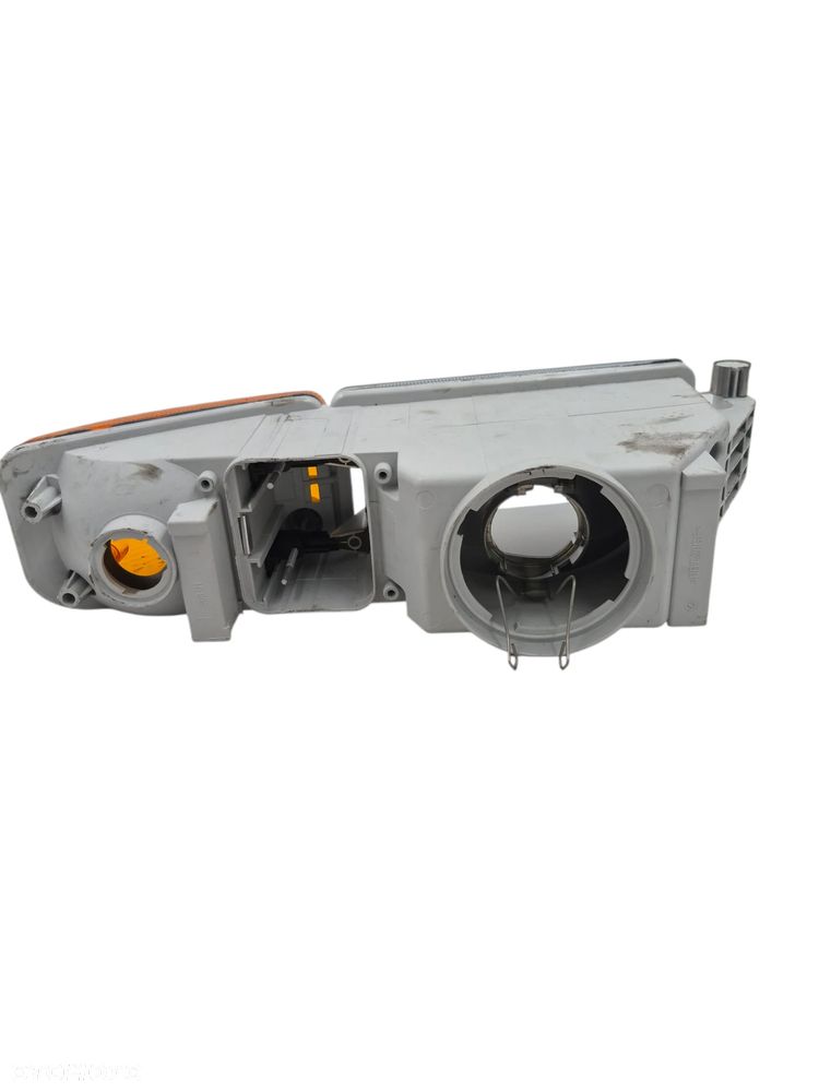 HALOGEN LEWY Z KIERUNKOWSKAZEM POMARAŃCZOWY MAN TGA TGL - 3