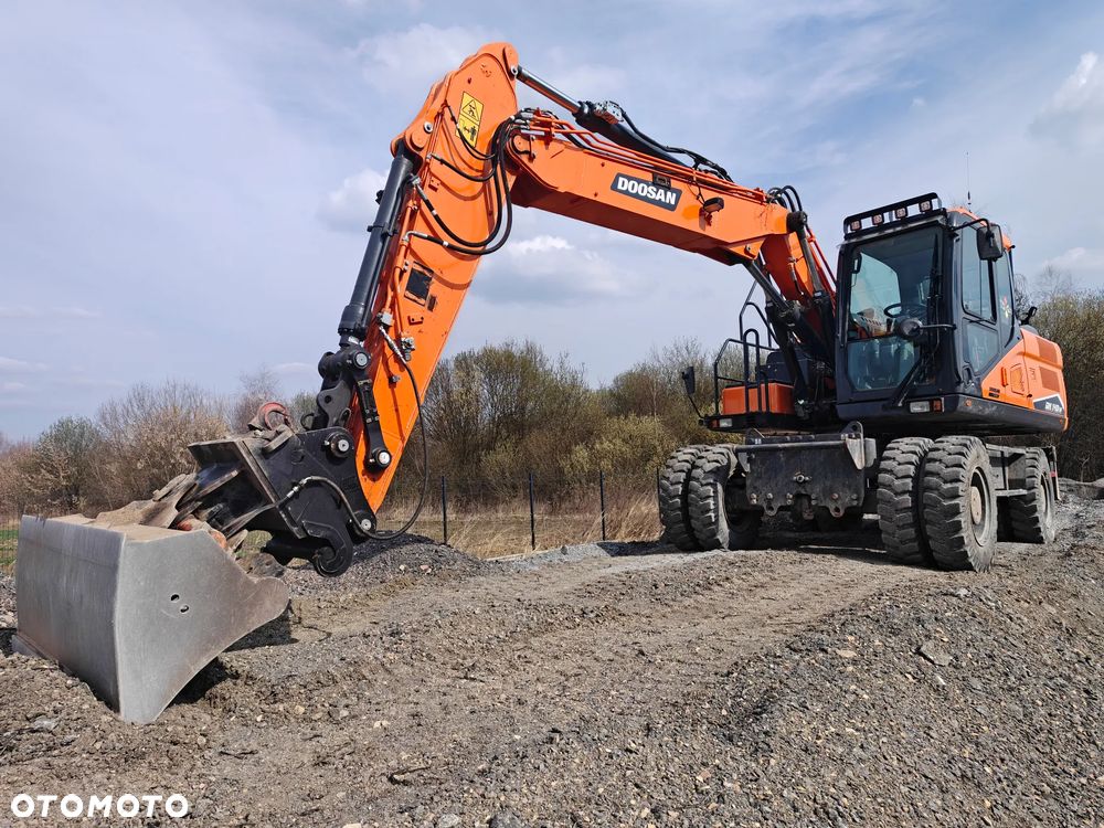 Doosan DX140W - 3