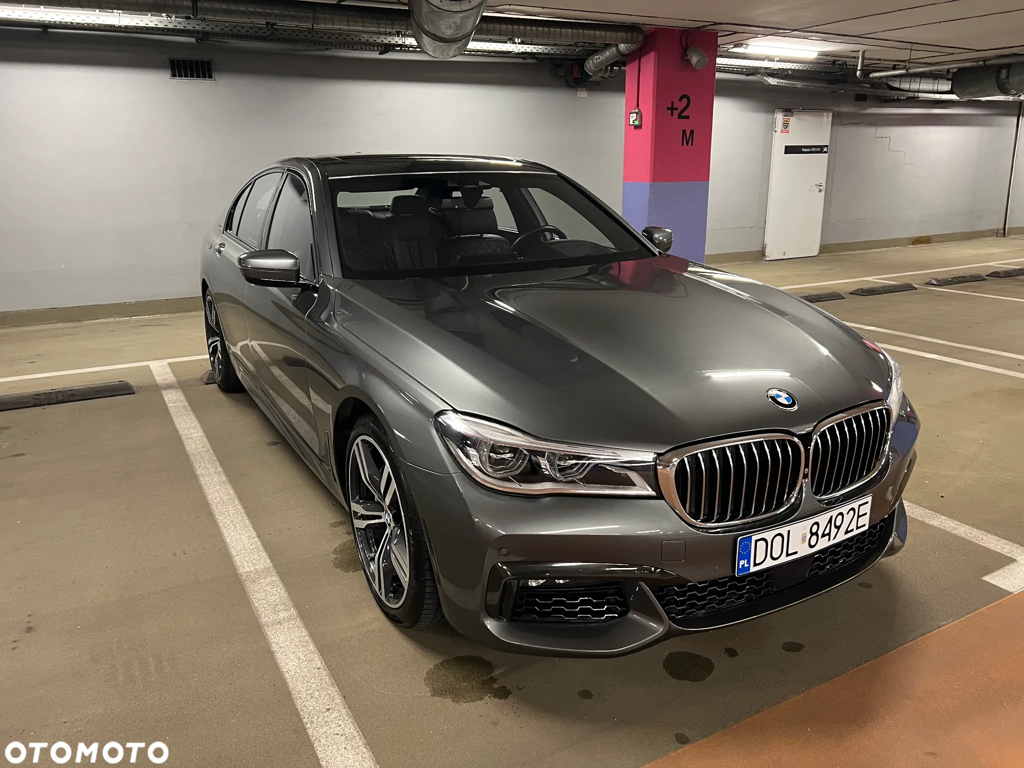 BMW Seria 7 750i xDrive - 11