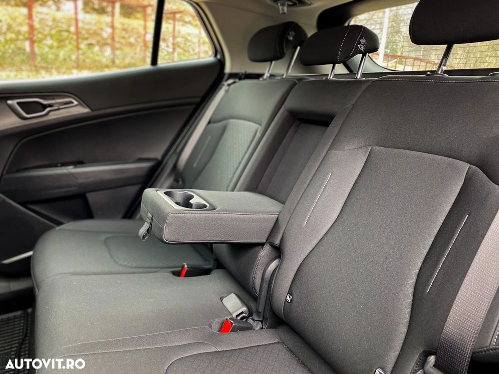 Kia Sportage 1.6 T-GDI 6MT 4x2 Urban - 12