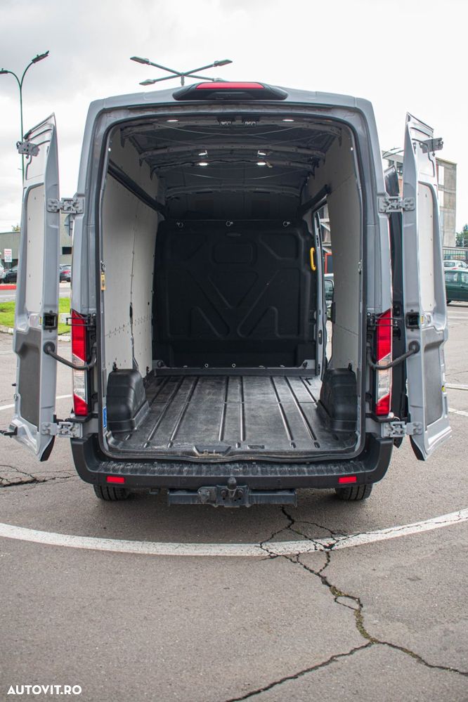 Ford Transit - 18