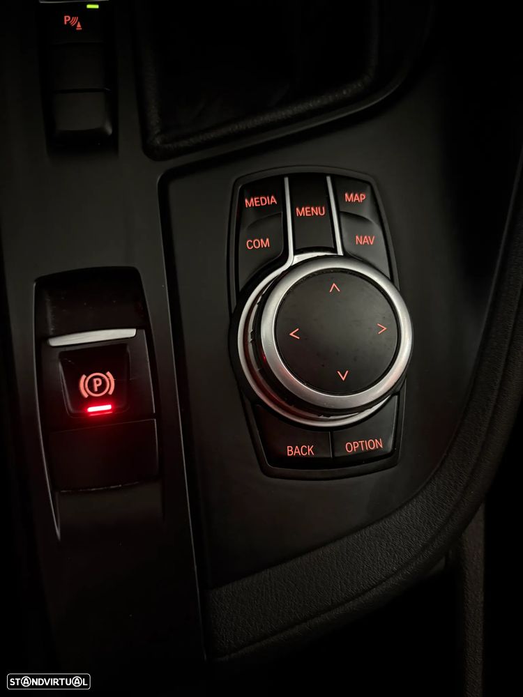 BMW X1 16 d sDrive Line Sport - 18