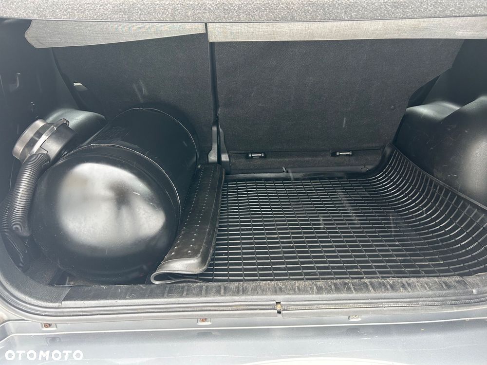 Suzuki Grand Vitara 2.0 - 6