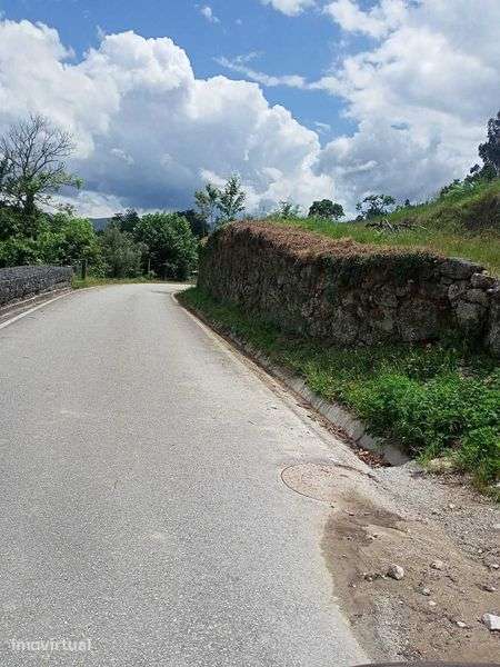 Terreno em Vieira do Minho - Grande imagem: 2/4