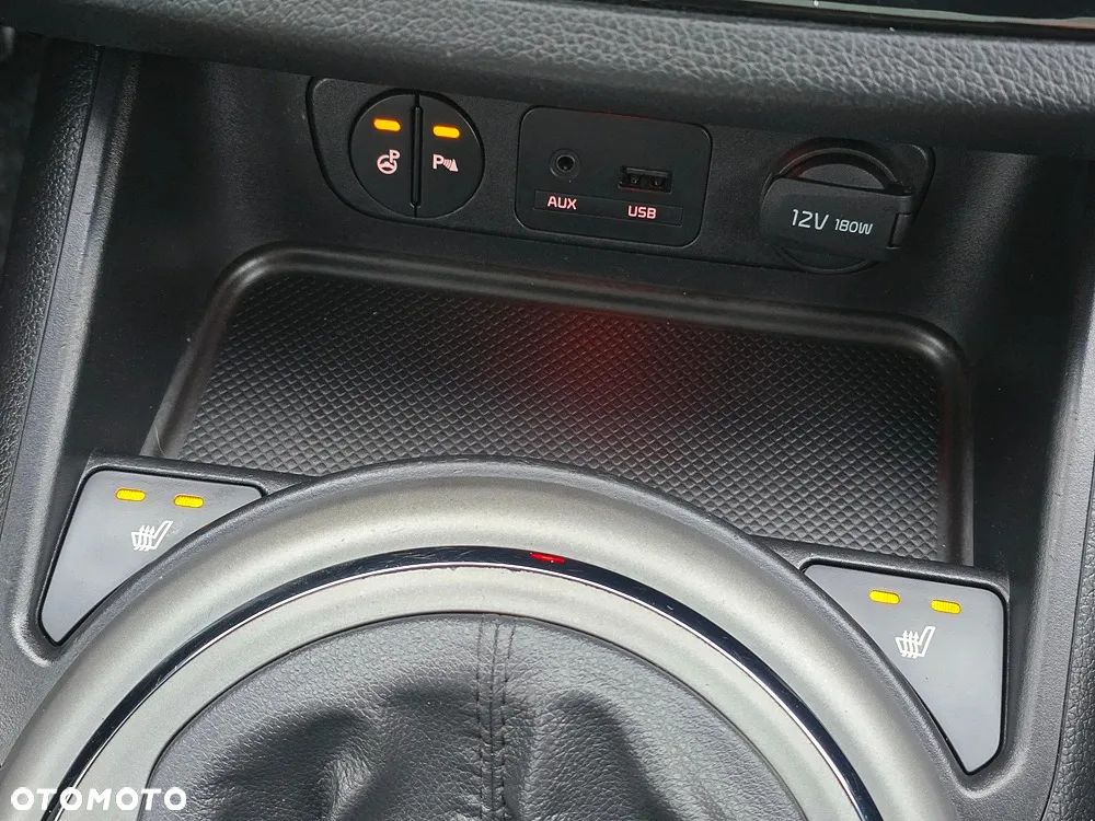 Kia Sportage 1.7 CRDI 2WD ISG Dream-Team Edition - 32