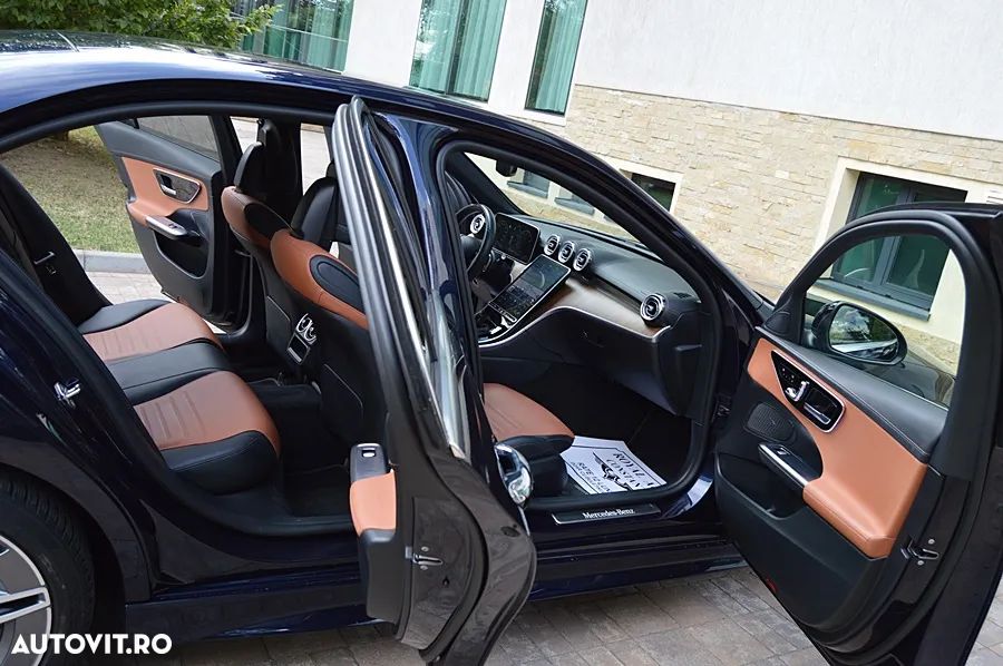 Mercedes-Benz C 300 4Matic 9G-TRONIC AMG Line - 26