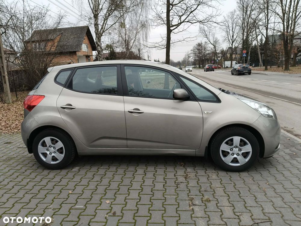 Kia Venga 1.6 L - 2