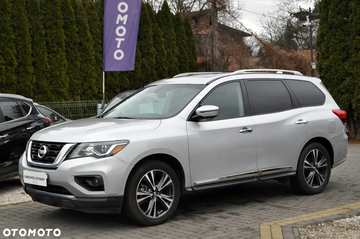 Nissan Pathfinder - 2