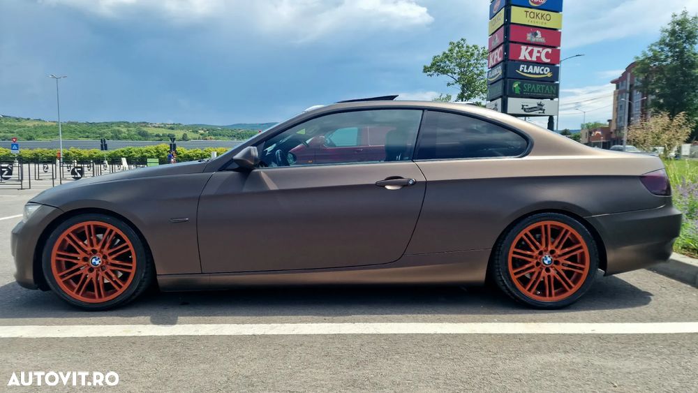 BMW Seria 3 320d DPF Aut. - 4