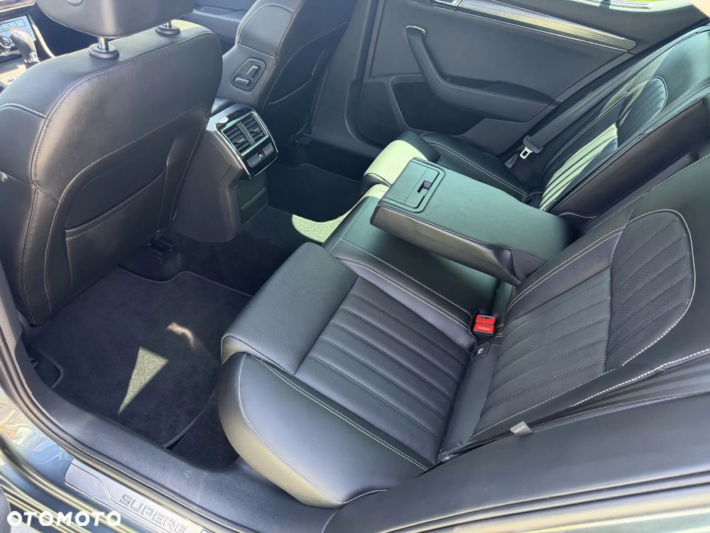 Skoda Superb 2.0 TDI SCR 4x4 Sportline DSG - 29