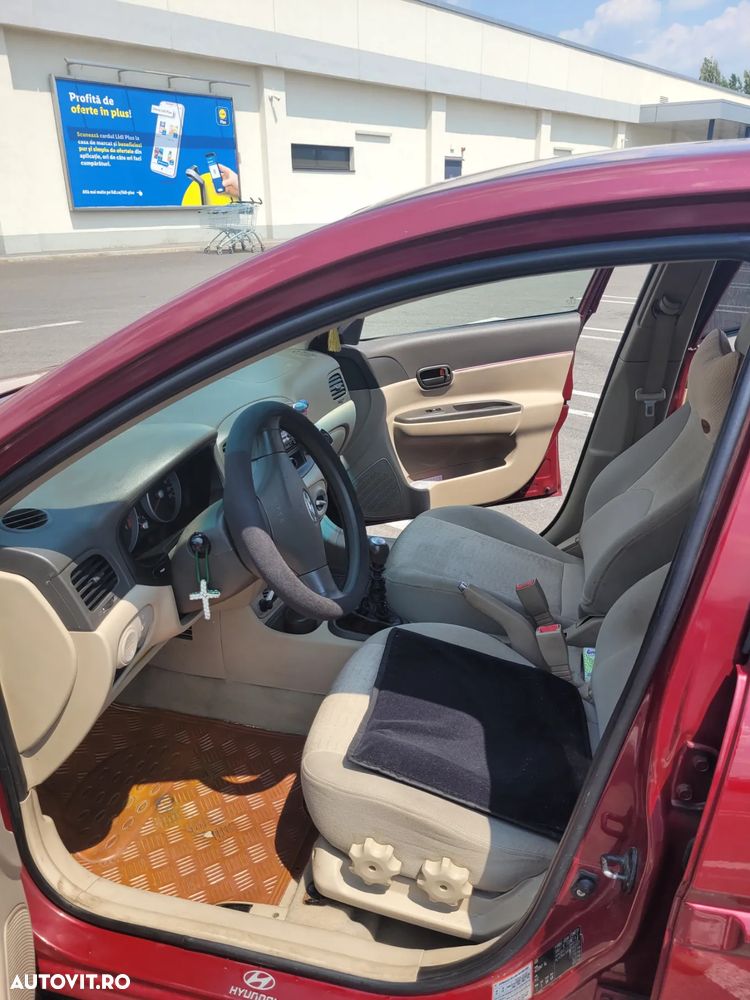 Hyundai Accent MC 1.5 CRDI 4DR GL COMFORT - 8