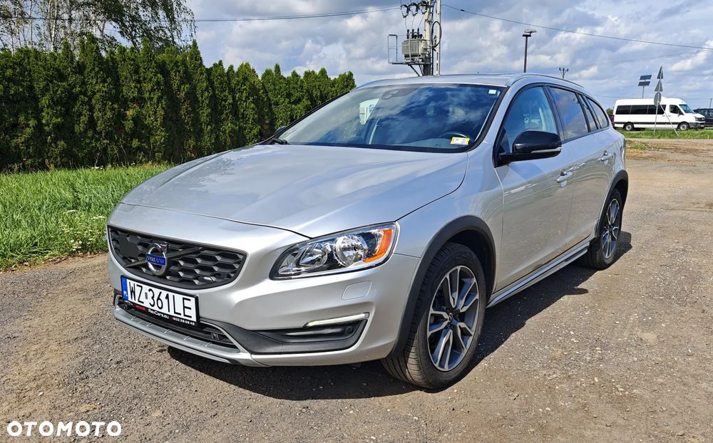 Volvo V60 Cross Country T5 Geartronic Momentum - 1