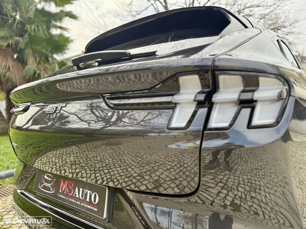 Ford Mustang Mach-E AWD GT - 48