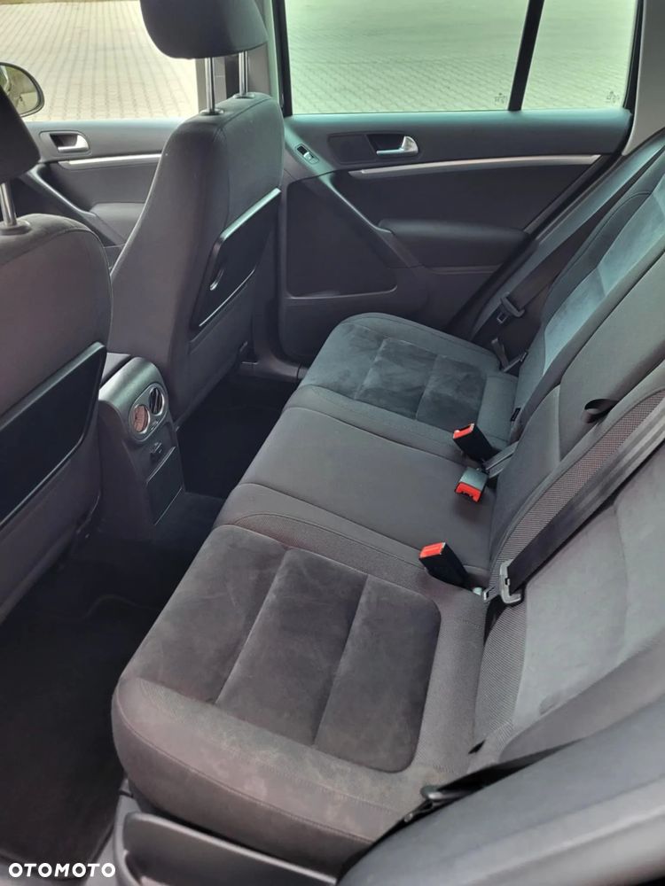 Volkswagen Tiguan 2.0 TDI DPF 4Motion BlueMotion Technology DSG Sport & Style - 10