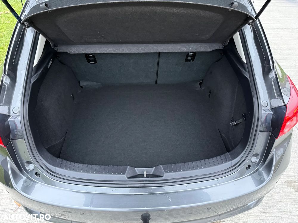 Mazda 3 G120 AT Revolution Top - 38