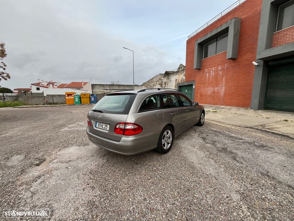 Mercedes-Benz E 220 CDI Auto Avantgarde - 4
